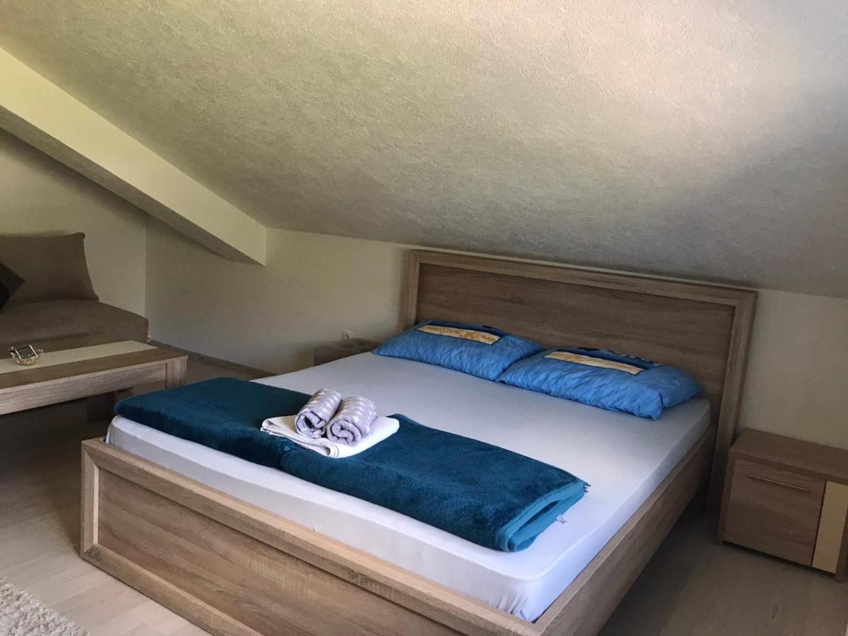 Apartmani Dino ブラガイ エクステリア 写真